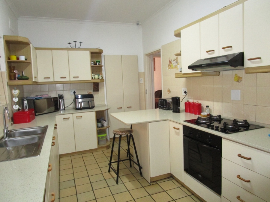 3 Bedroom Property for Sale in Pinati Western Cape
